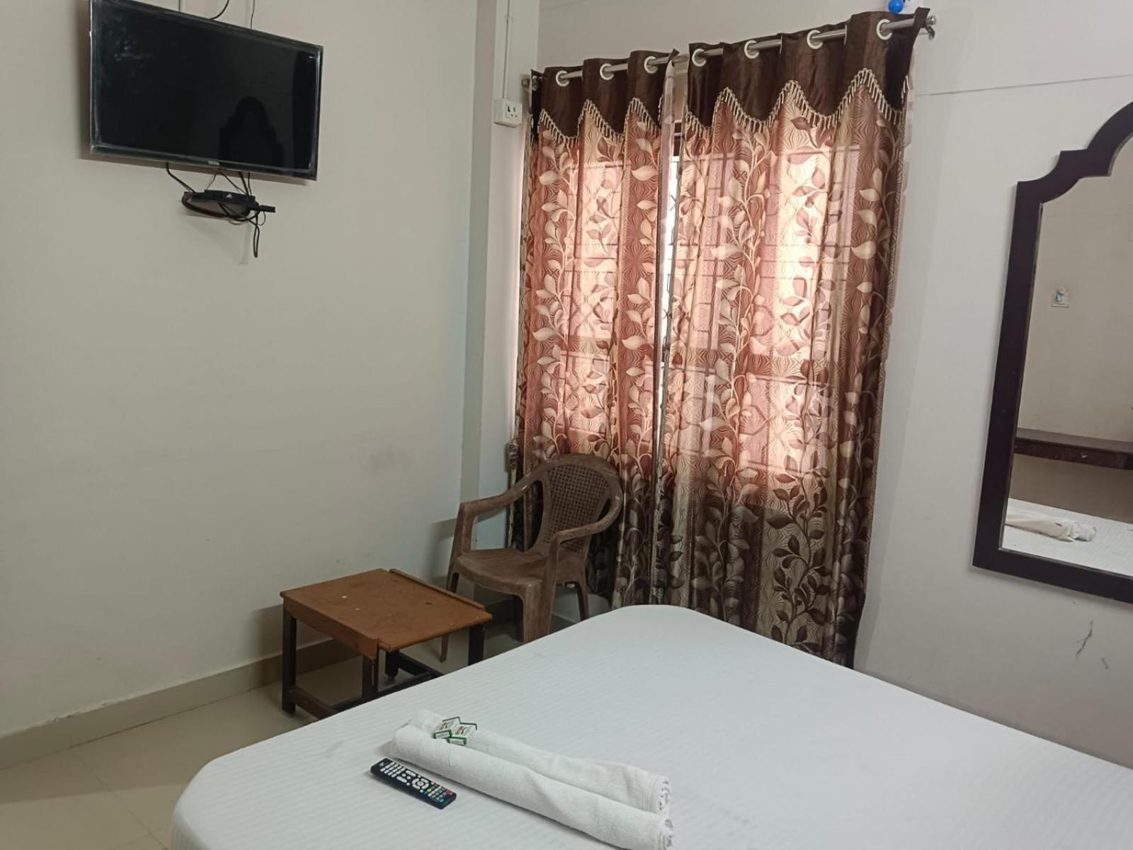 Sree Balaji Hotel - Lodge Kanyakumari Esterno foto
