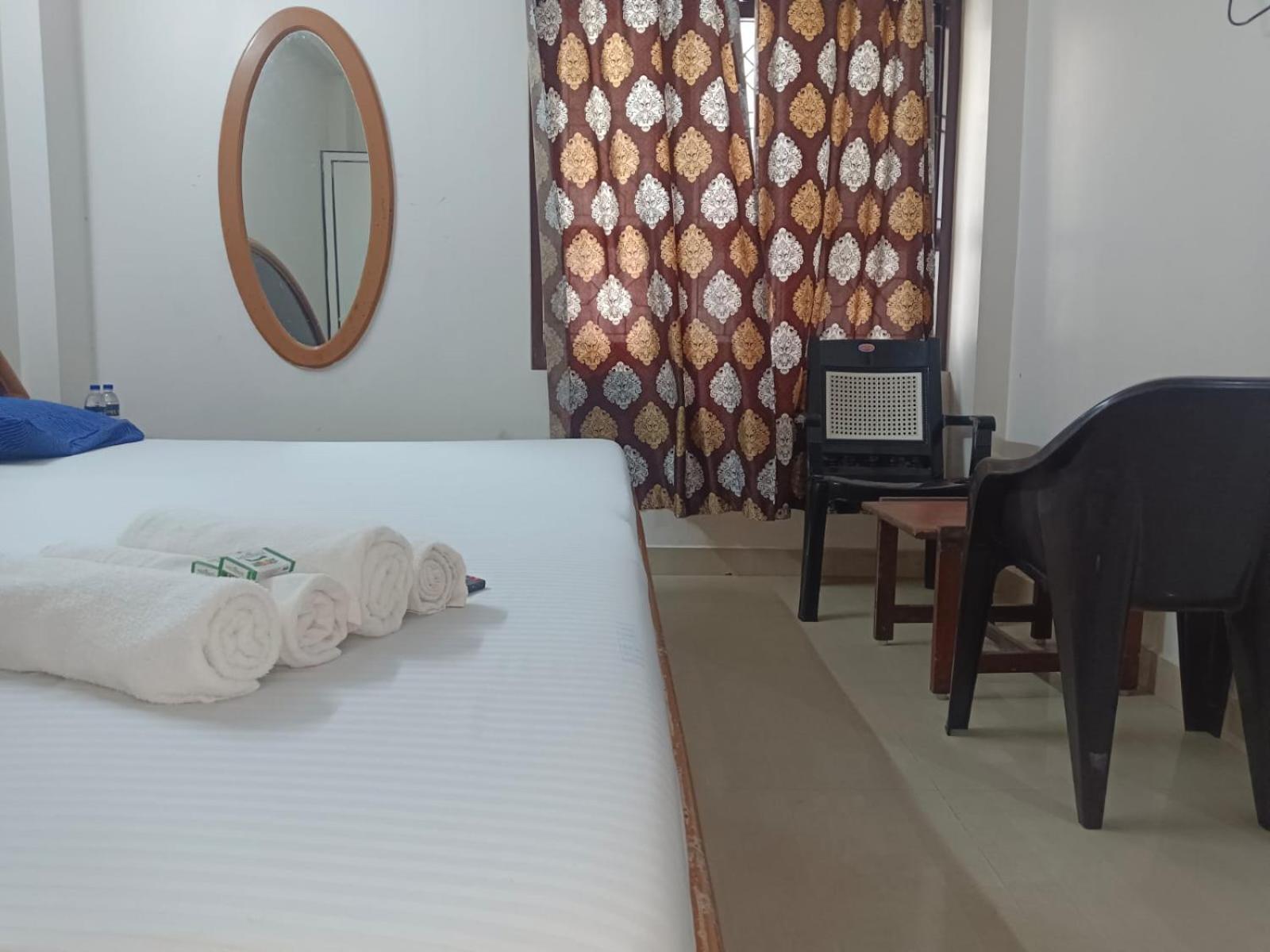 Sree Balaji Hotel - Lodge Kanyakumari Esterno foto
