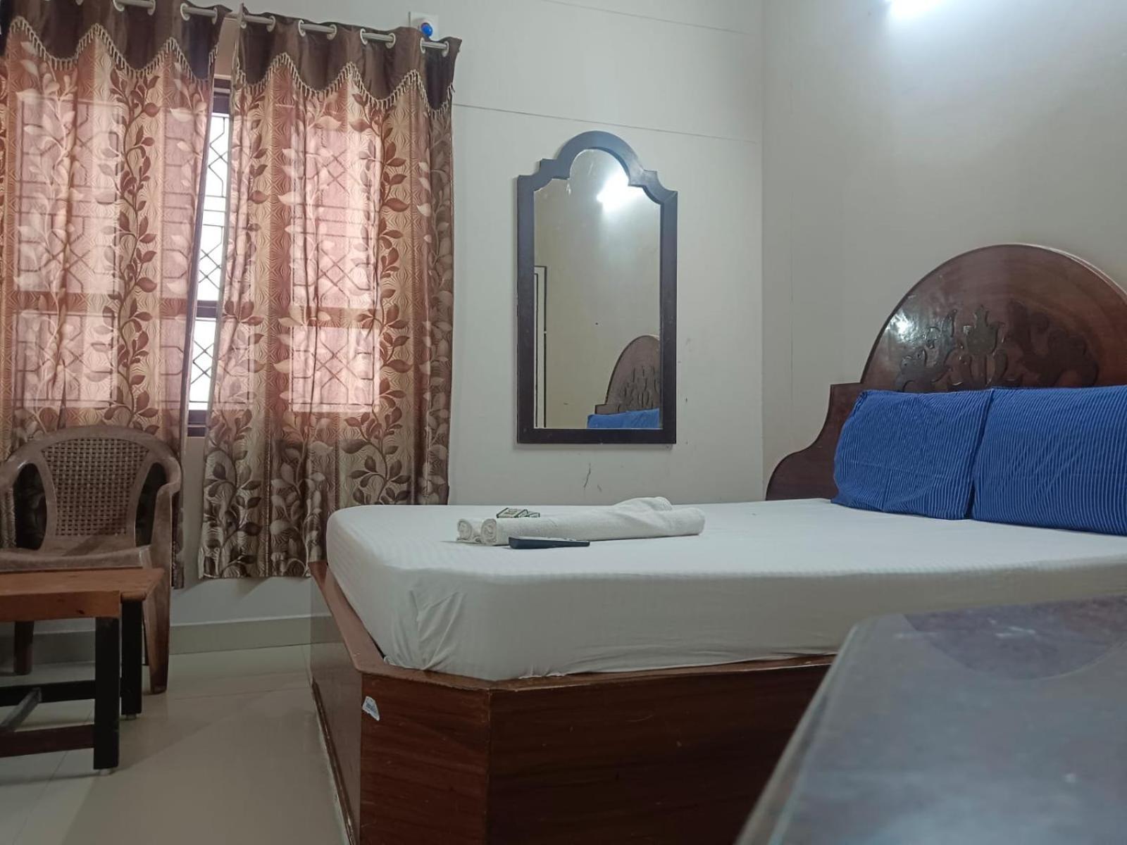 Sree Balaji Hotel - Lodge Kanyakumari Esterno foto