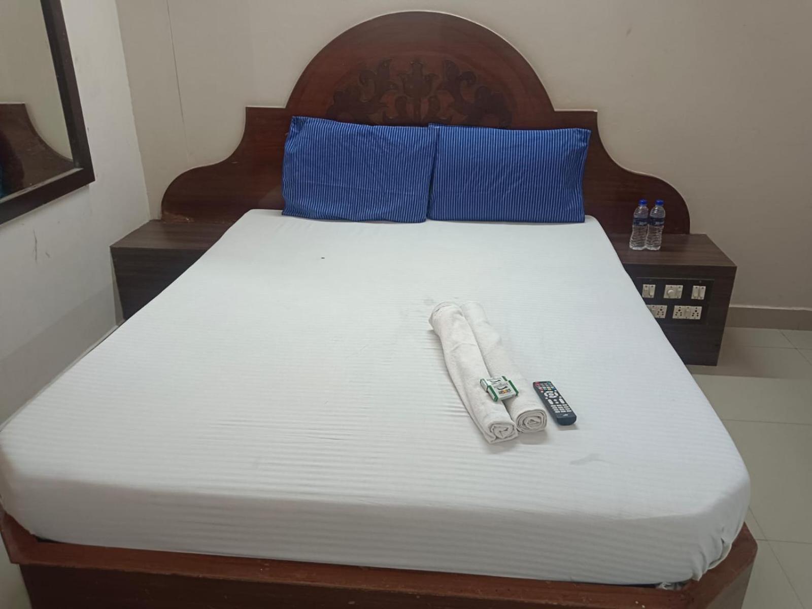 Sree Balaji Hotel - Lodge Kanyakumari Esterno foto
